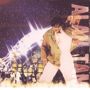 撕开女警胸罩胸奶头玩大胸
